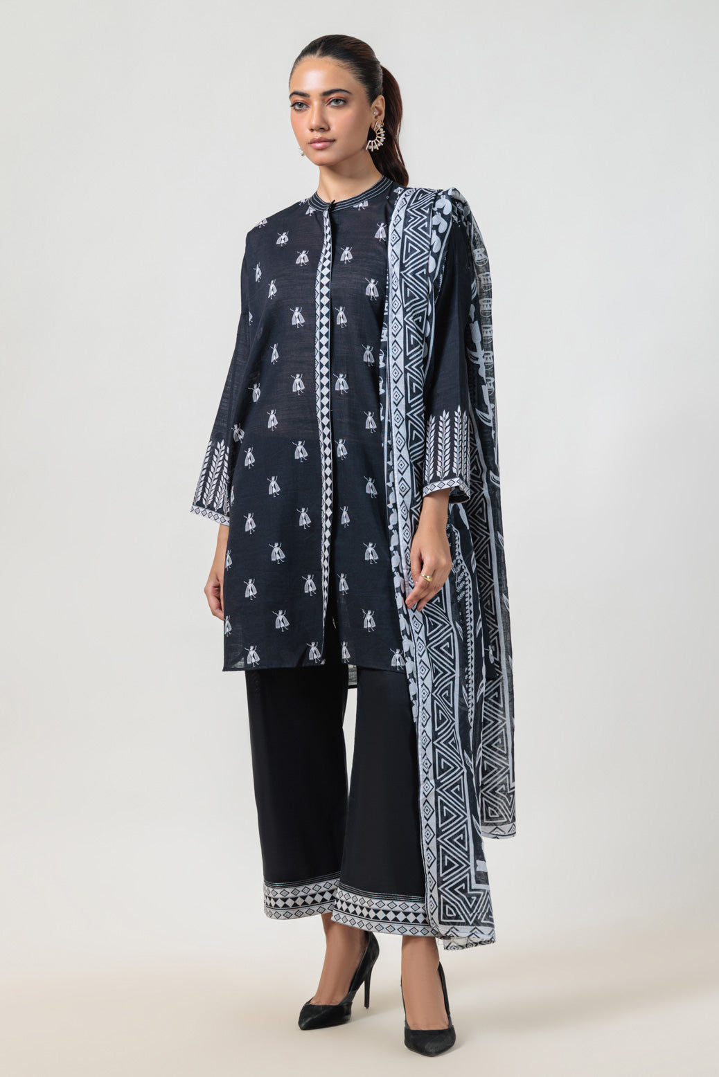 Bonanza Satrangi | Black Cambric 3 Piece (WS7243P12) 8 Black