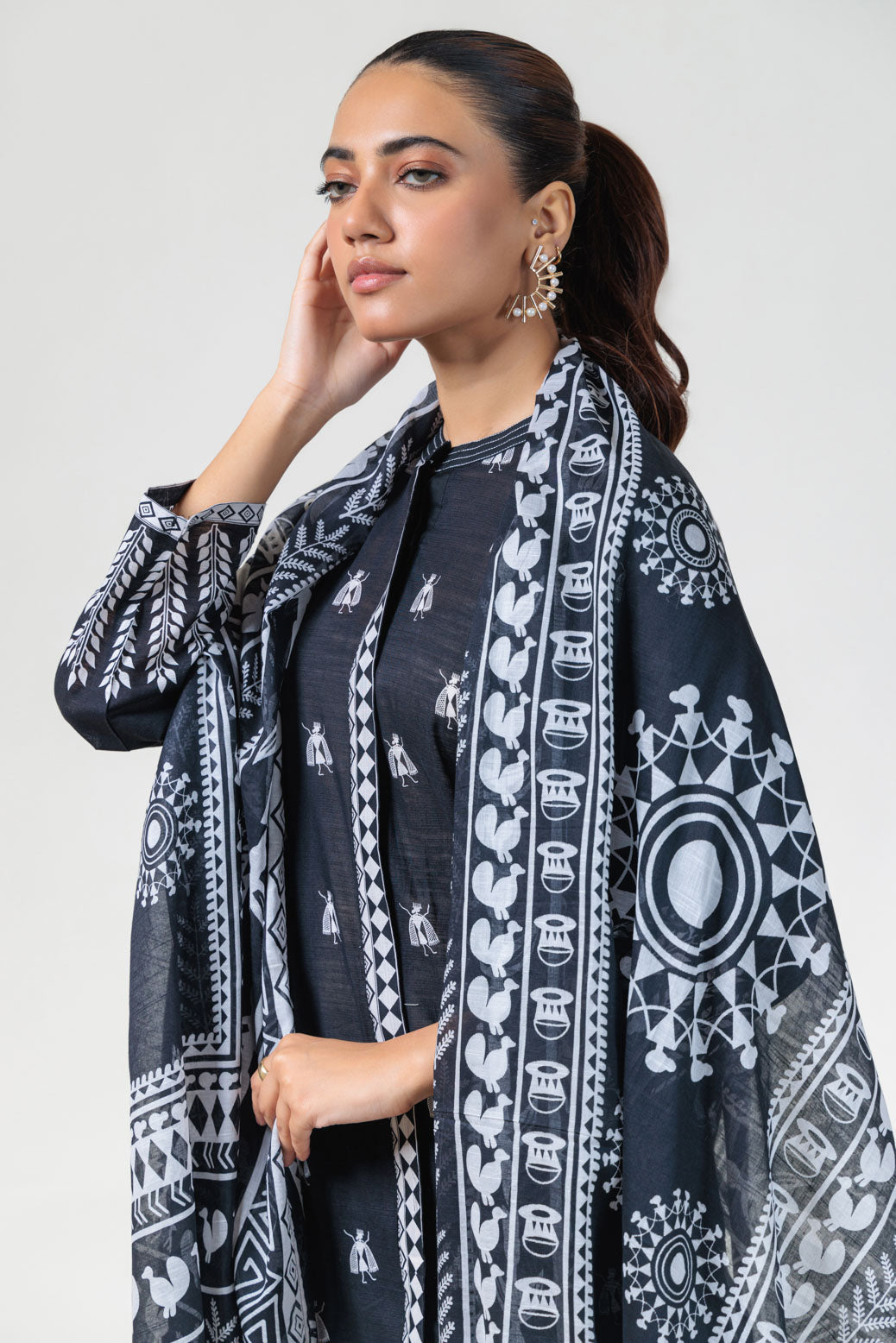 Bonanza Satrangi | Black Cambric 3 Piece (WS7243P12) 10 Black