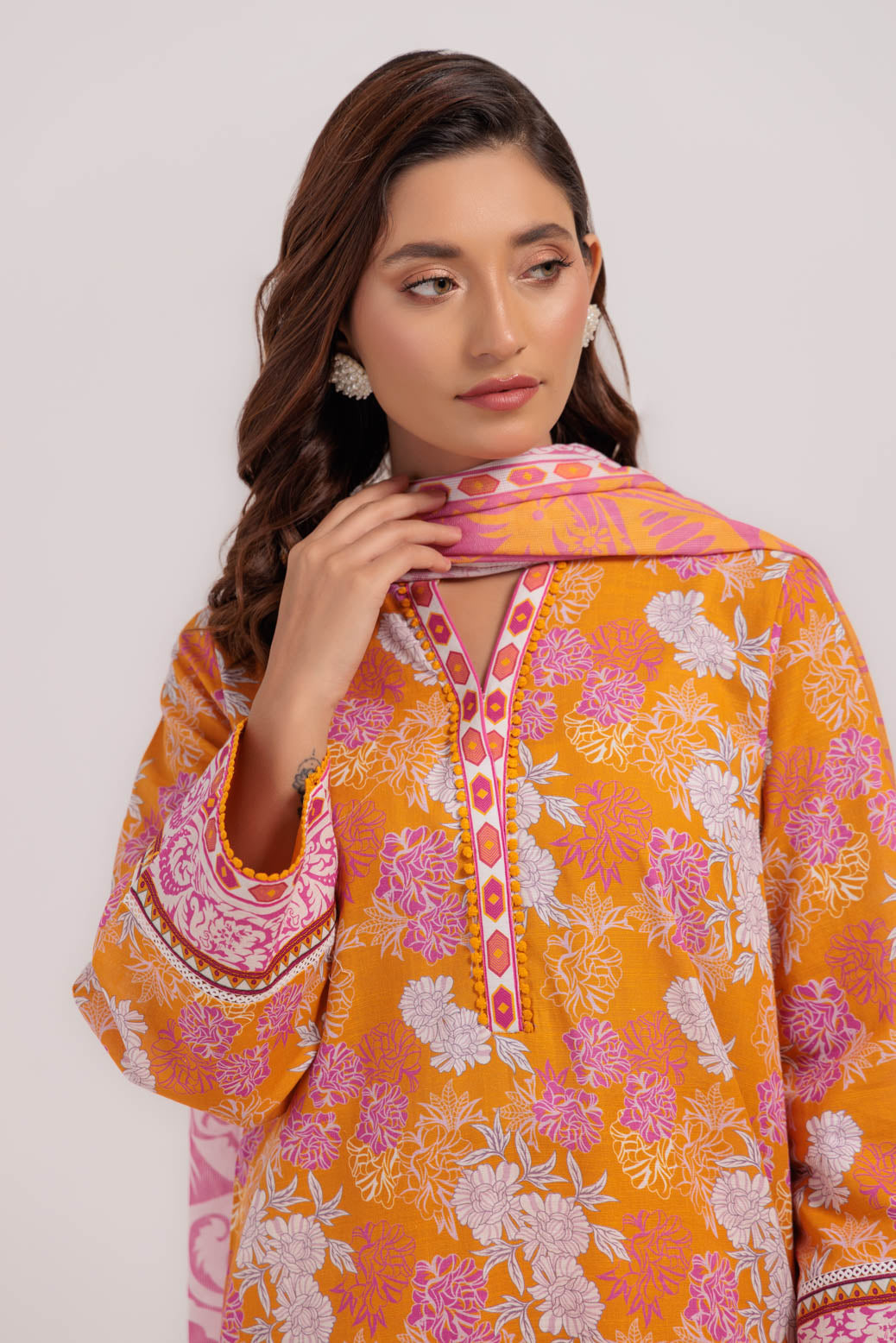 Bonanza Satrangi | Orange Khaddar 3 Piece (WS7243P35) 16 Orange