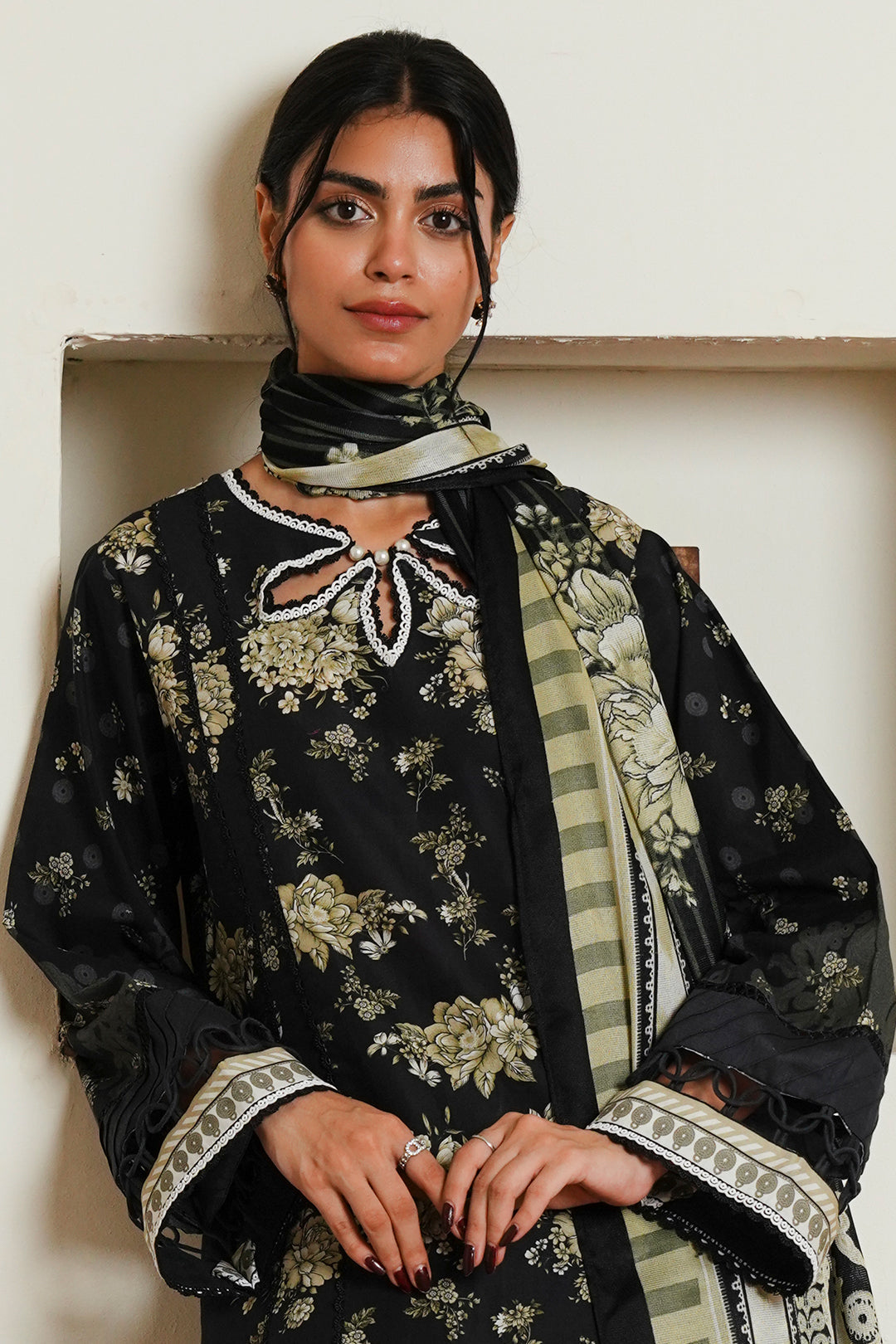 Zellbury | Unstitched 3 Piece Cambric | Shirt Shalwar Dupatta - 0036 Default Title