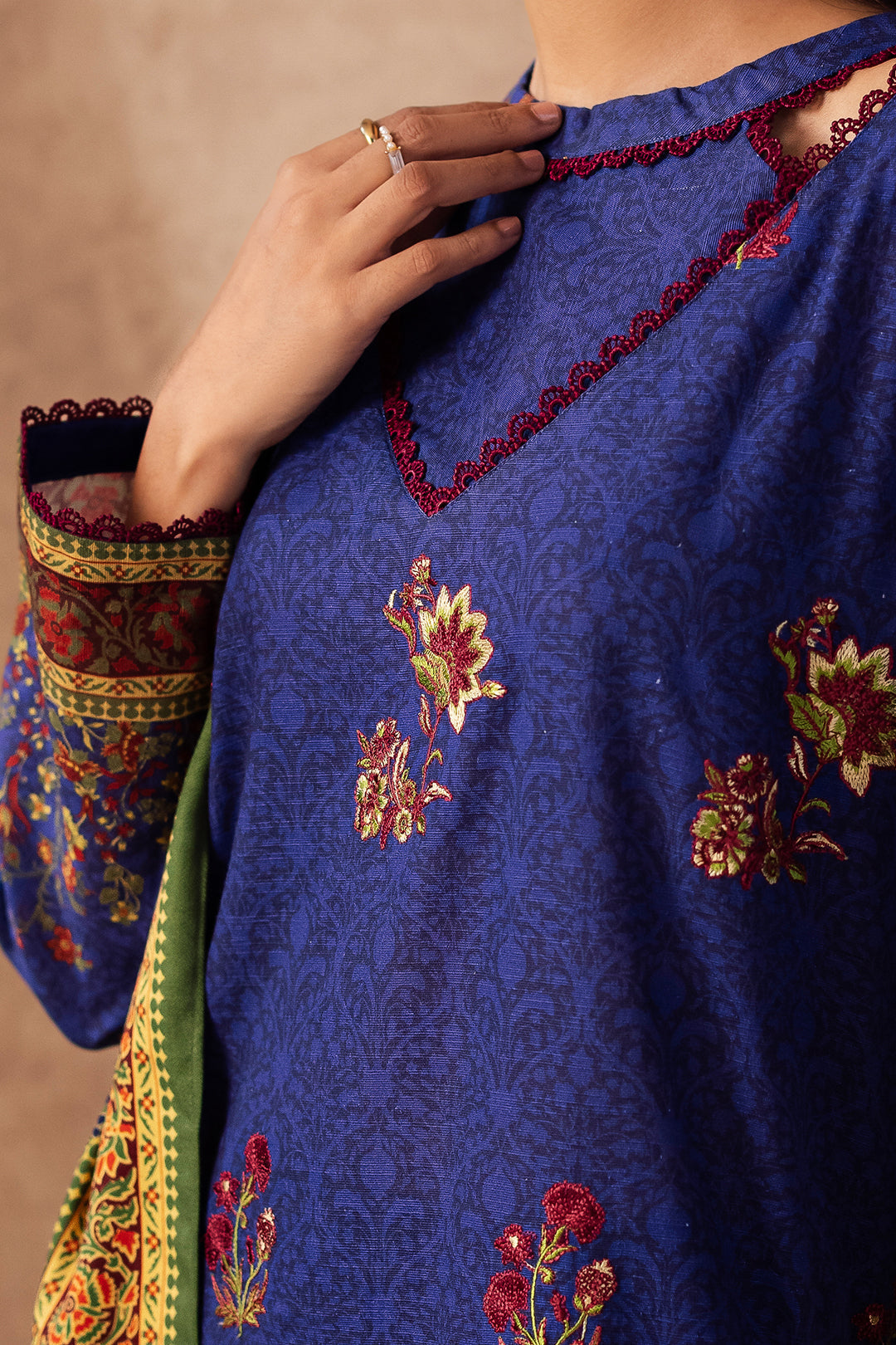 Zellbury | Unstitched 3 Piece Khaddar | Embroidered Shirt Shalwar Dupatta - 0221