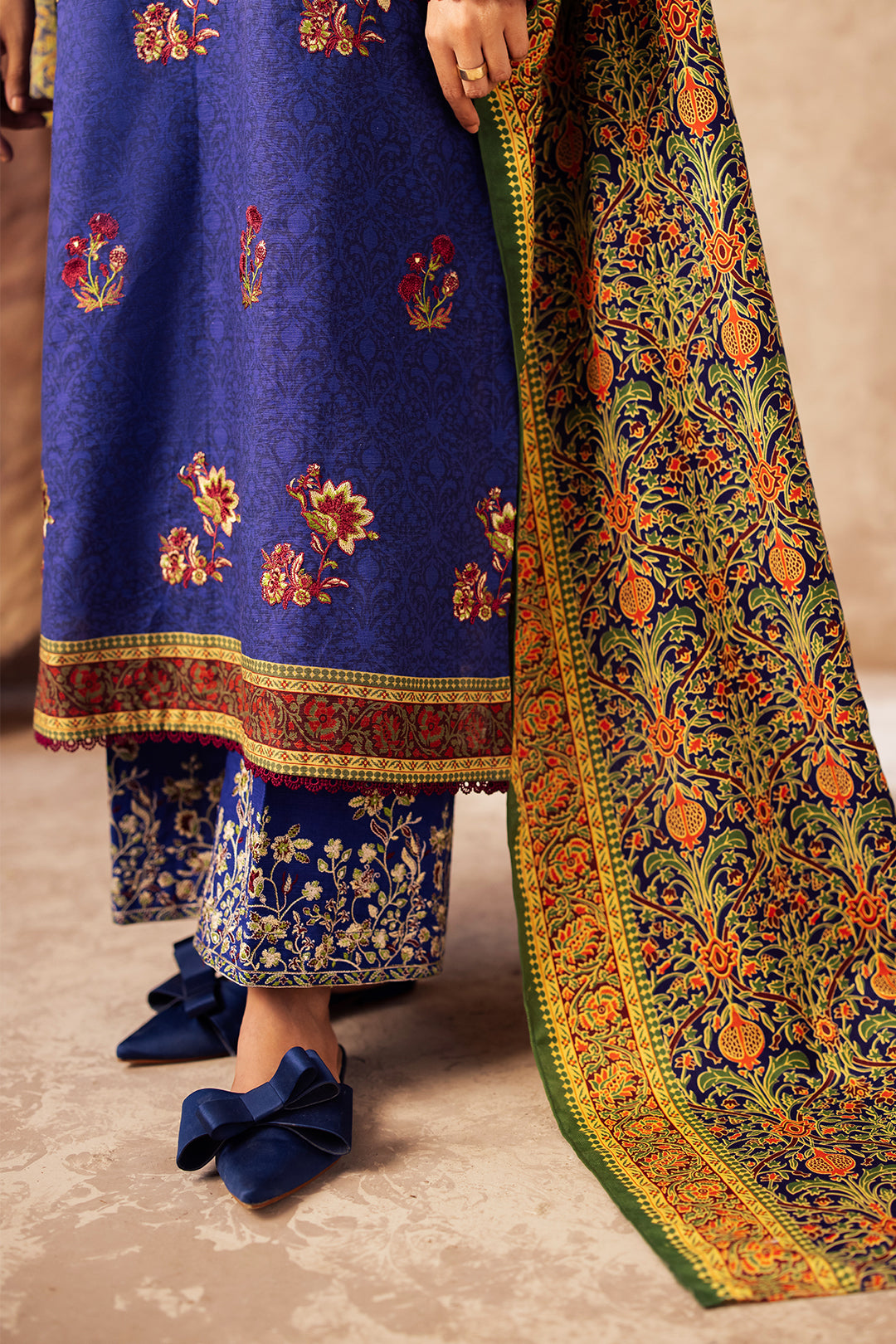Zellbury | Unstitched 3 Piece Khaddar | Embroidered Shirt Shalwar Dupatta - 0221
