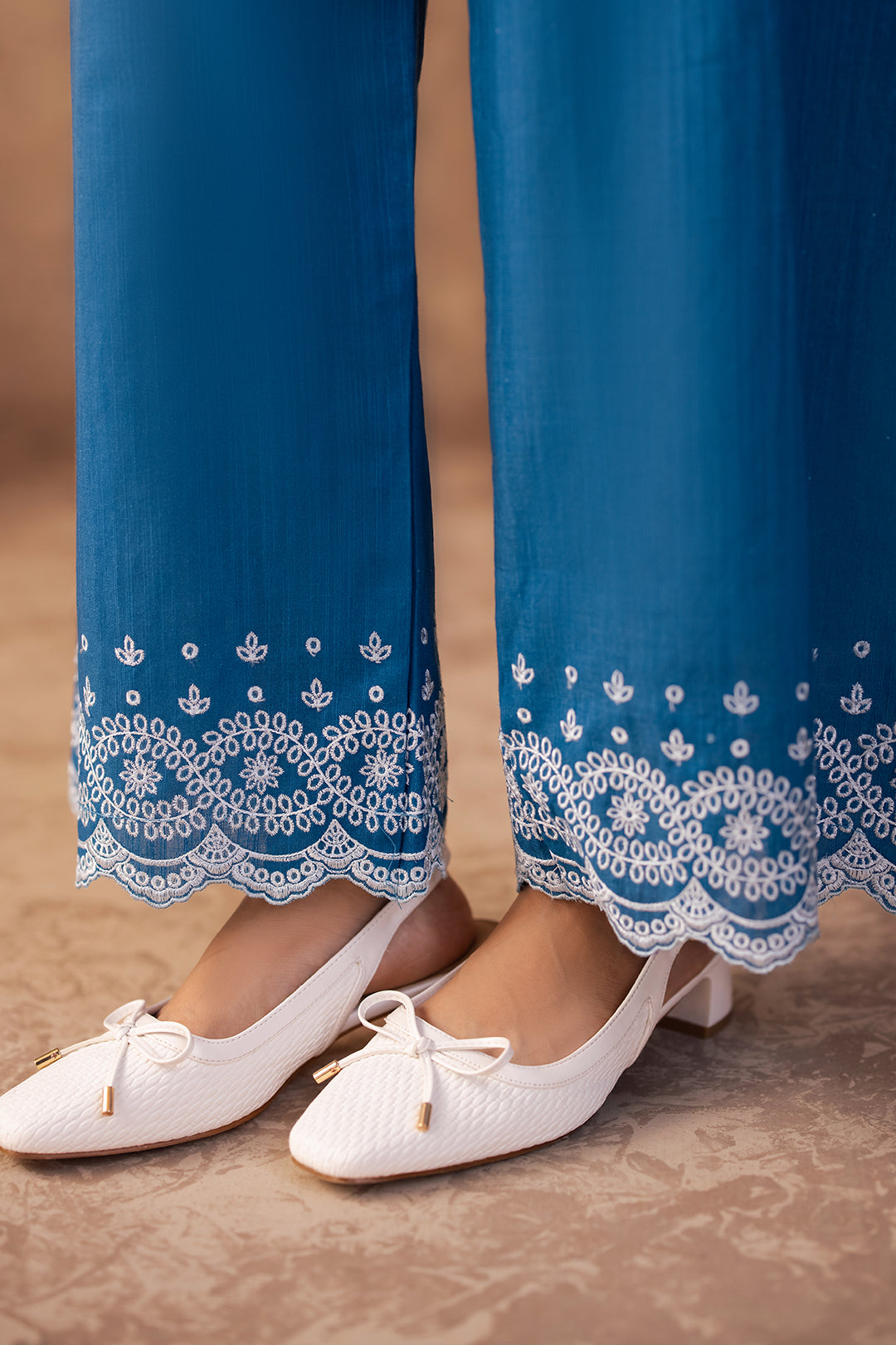 Zellbury | Unstitched 3 Piece Khaddar | Embroidered Shirt Shalwar Dupatta - 0226