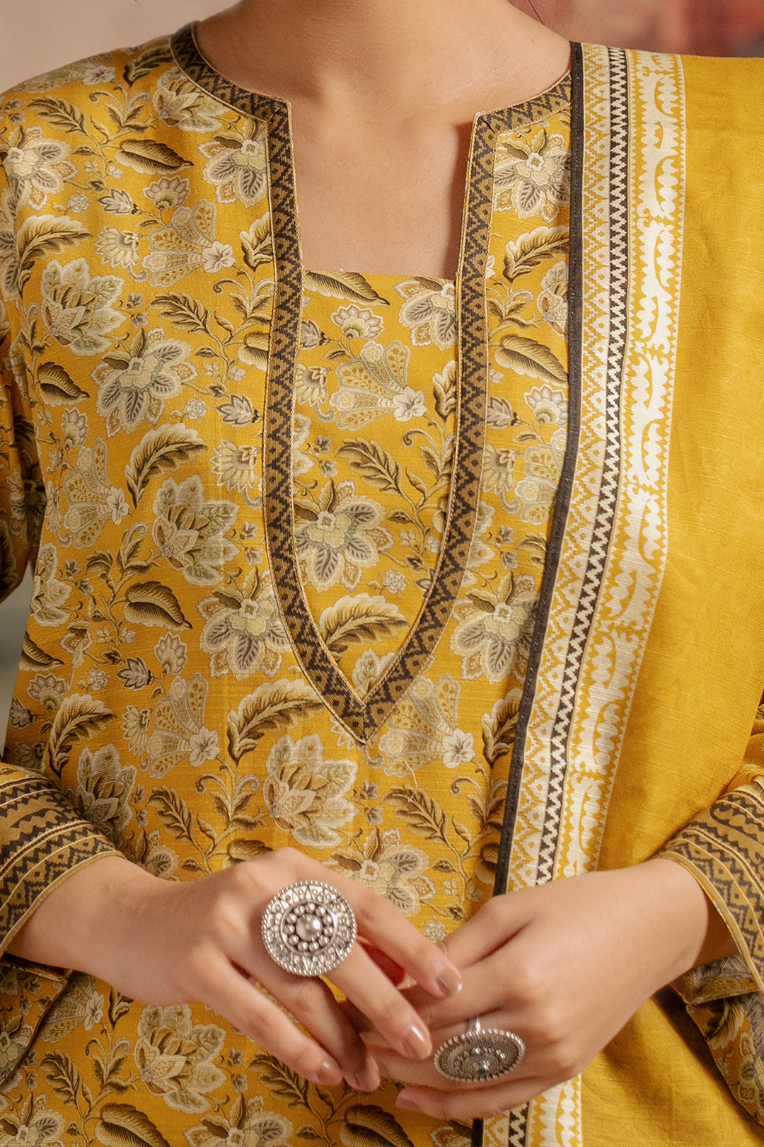 Zellbury | Unstitched 2 Piece Khaddar | Shirt Dupatta - 0424