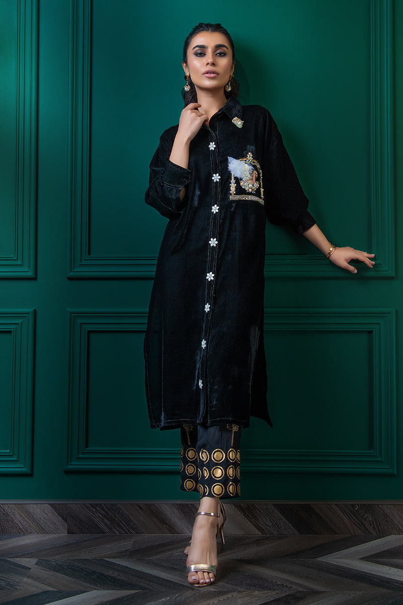 Wardha Saleem | Velvets Winter Fall 24 | Hans Raj L Navy Blue Velvet