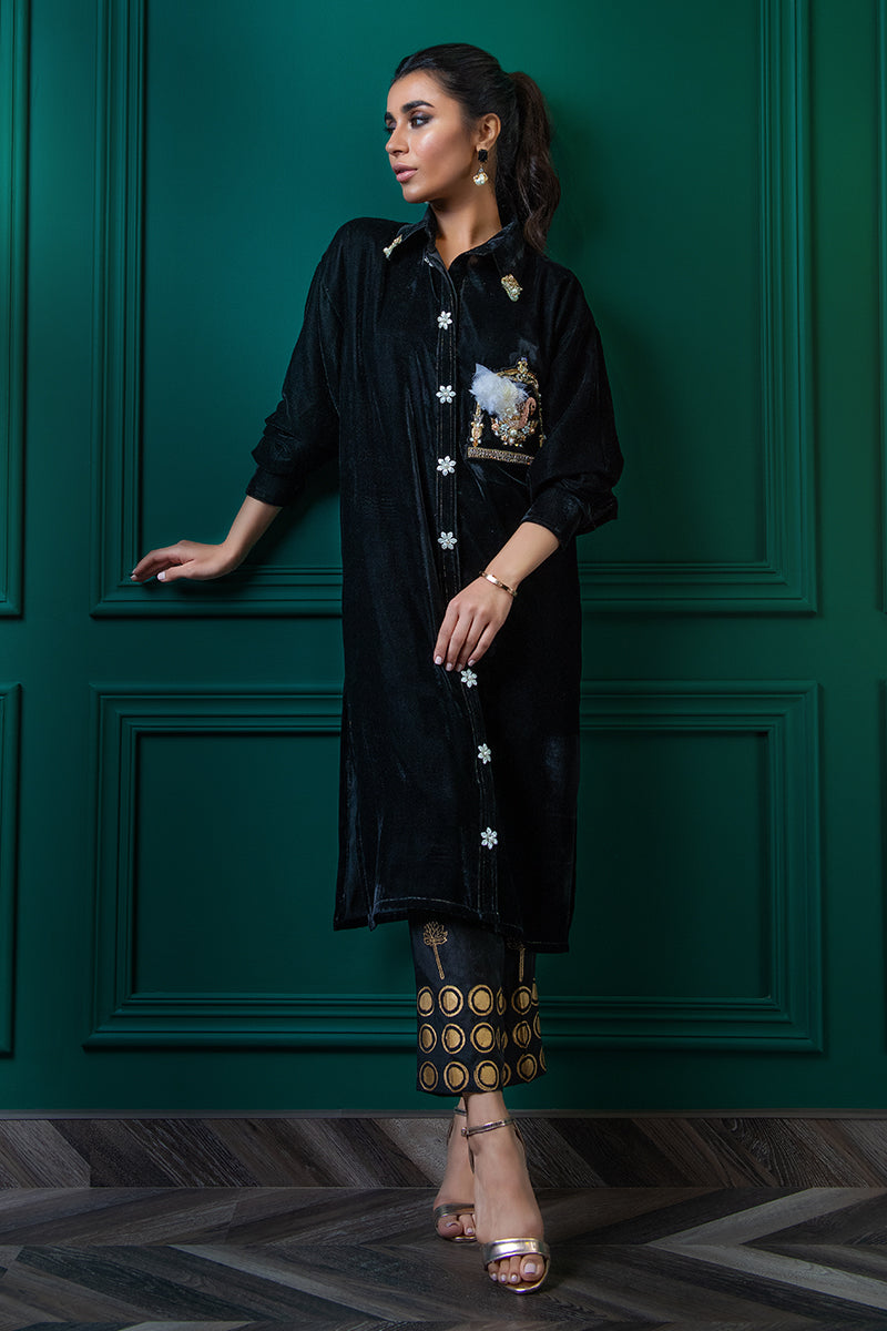 Wardha Saleem | Velvets Winter Fall 24 | Hans Raj S Navy Blue Velvet