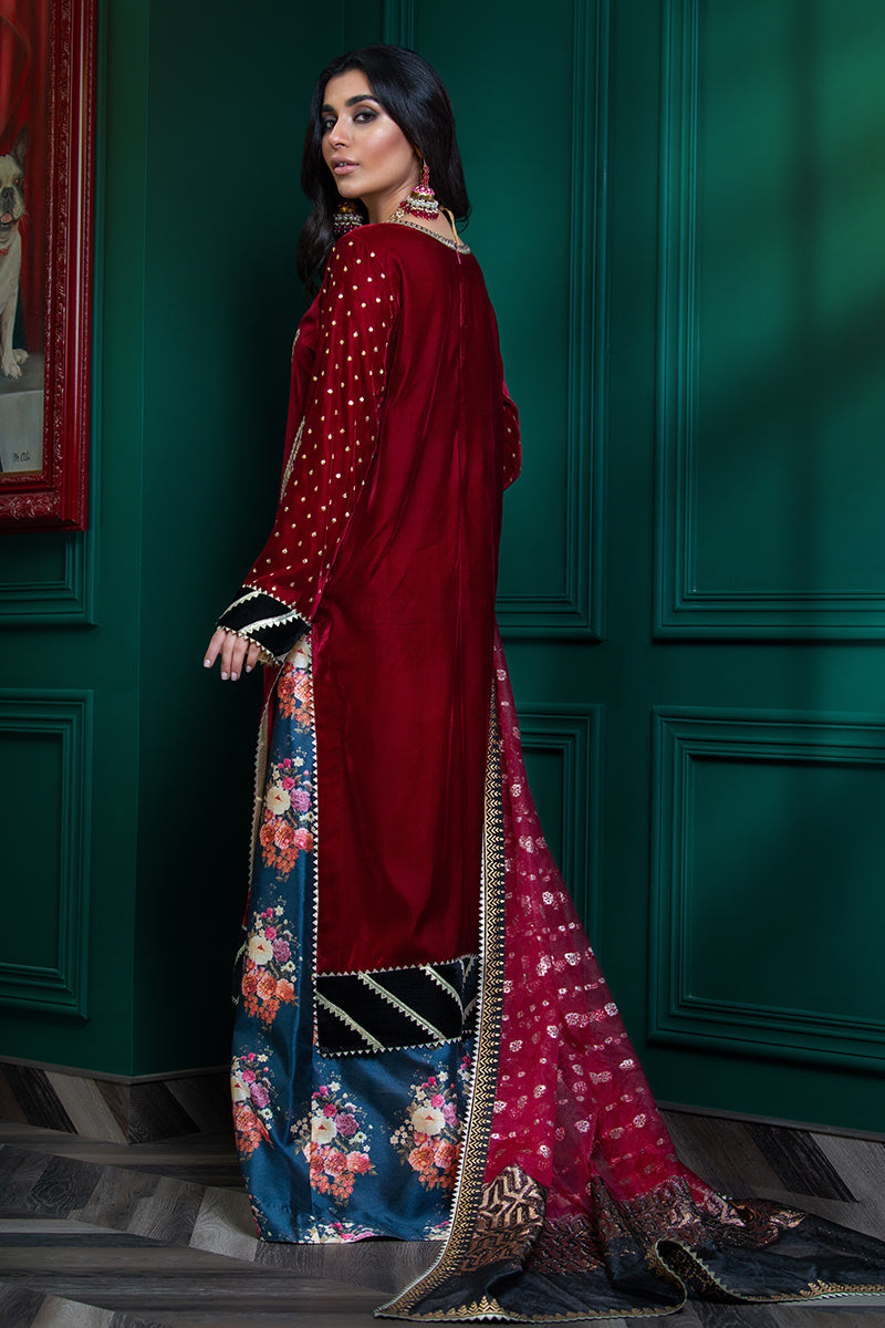 Wardha Saleem | Velvets Winter Fall 24 | Lal Bagh 2 S Blood Red Velvet
