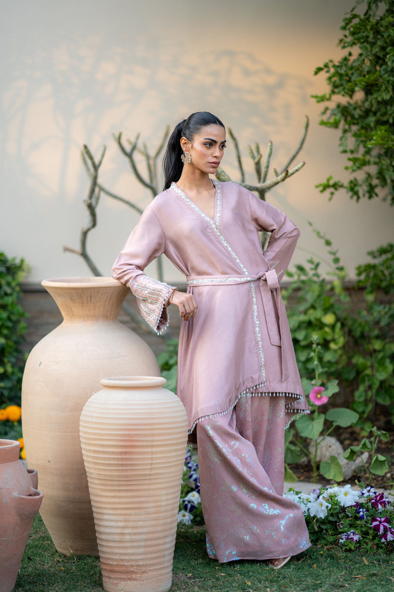 Wahaj M Khan | Pari Collection | Lavender Pari Wrap - Pakistani Designer Dress - by Wahaj M Khan - Type : Ladies Clothes - 100% Original at Saira Sultan