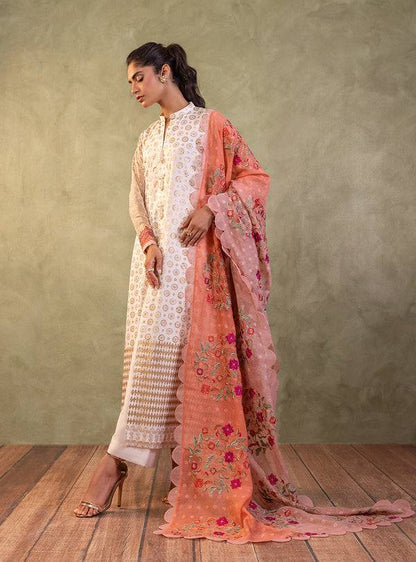 Zainab Chottani | Eid Edit | MAVI - Pakistani Designer Dress - by Zainab Chottani | Type: Luxury - 100% Original at Saira Sultan