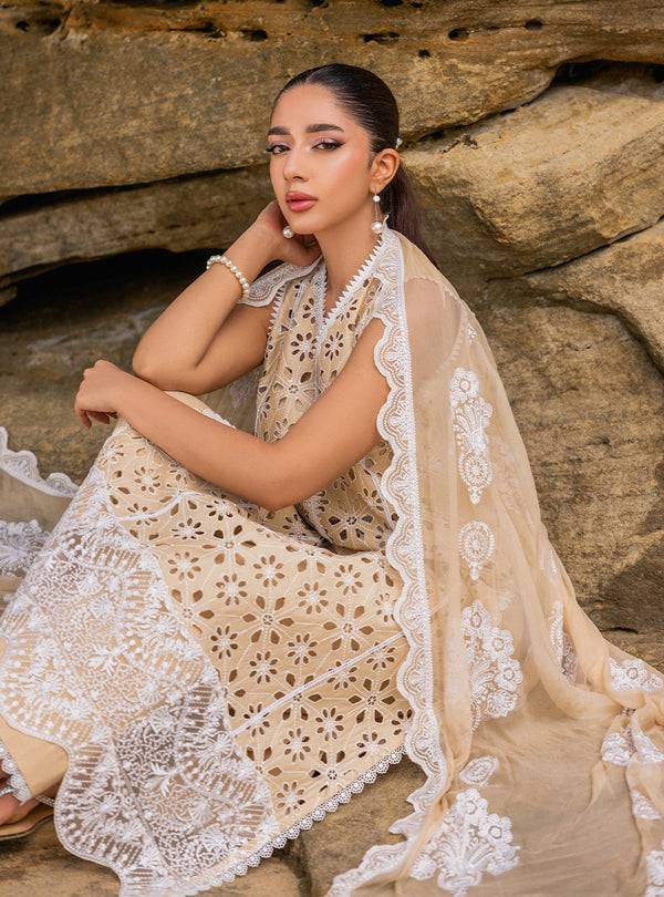 Zainab chottani | Luxury Chikankari 24 | MOTIA - 7B - Pakistani Designer Dress - by Zainab Chottani | Type: Luxury - 100% Original at Saira Sultan