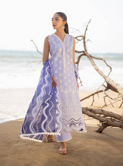 Zainab chottani | Luxury Chikankari 24 | AMYRA - 8A - Pakistani Designer Dress - by Zainab Chottani | Type: Luxury - 100% Original at Saira Sultan