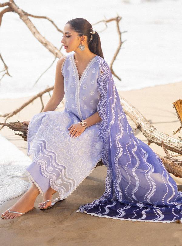 Zainab chottani | Luxury Chikankari 24 | AMYRA - 8A - Pakistani Designer Dress - by Zainab Chottani | Type: Luxury - 100% Original at Saira Sultan