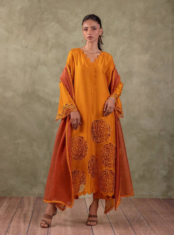 Zainab Chottani | Eid Edit 24 | Burning Amber - Pakistani Designer Dress - by Zainab Chottani | Type: Formal - 100% Original at Saira Sultan