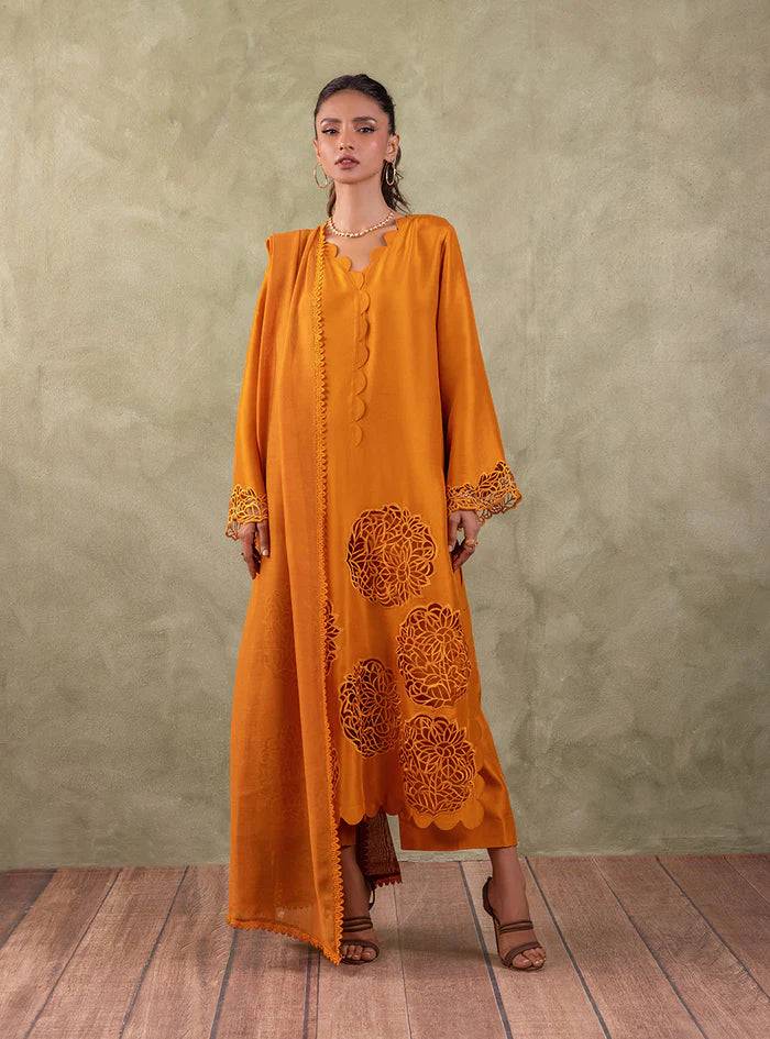 Zainab Chottani | Eid Edit 24 | Burning Amber - Pakistani Designer Dress - by Zainab Chottani | Type: Formal - 100% Original at Saira Sultan