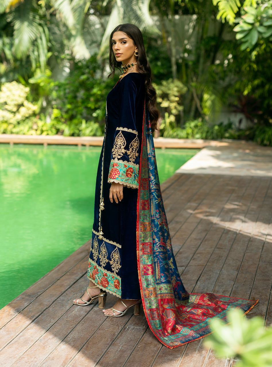 Zainab Chottani | Makhmal Luxe Pret | Farrin S Dark Blue Velvet