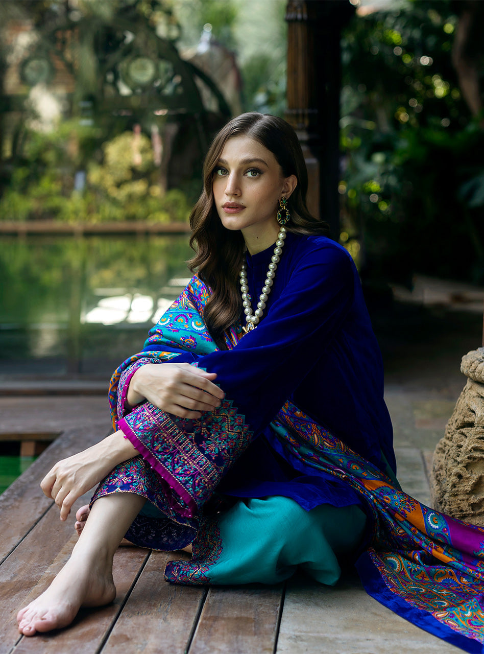 Zainab Chottani | Makhmal Luxe Pret | Shafaq M Electric Blue Velvet