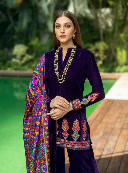 Zainab Chottani | Makhmal Luxe Pret | Habibeh M Deep Purple Velvet