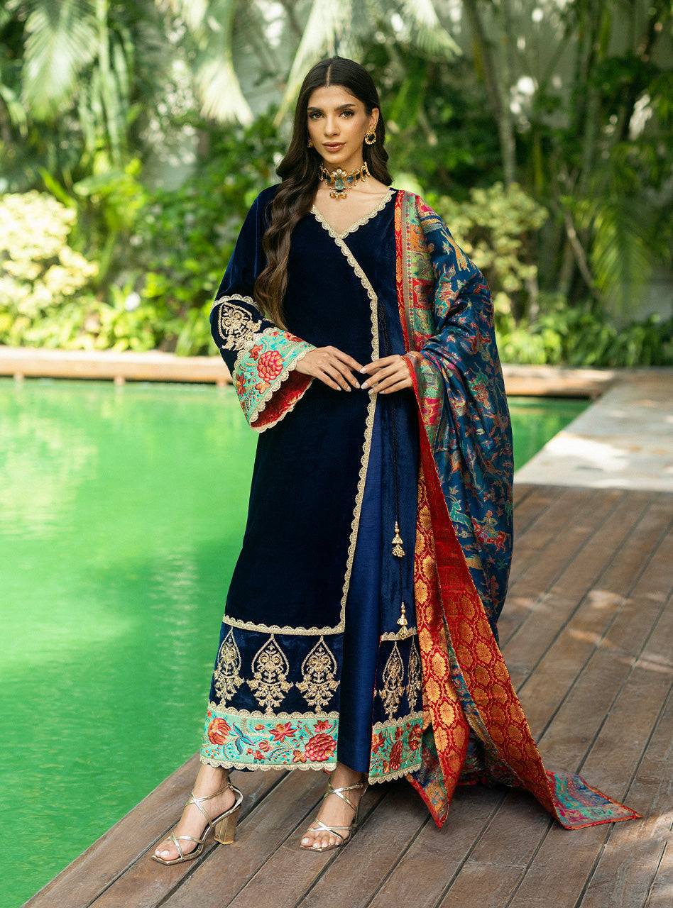 Zainab Chottani | Makhmal Luxe Pret | Farrin L Dark Blue Velvet