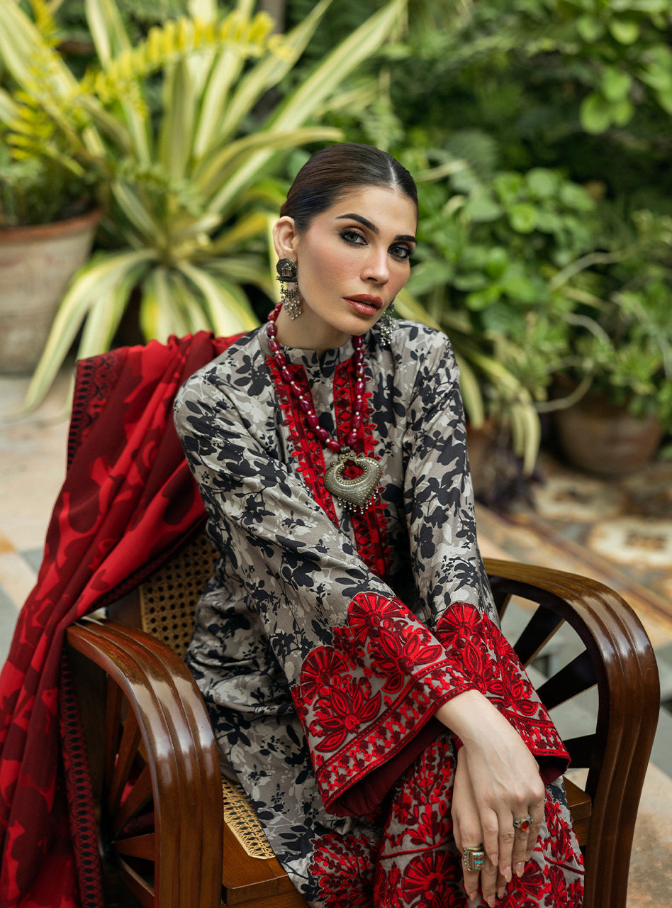 Zainab Chottani | Winter Shawls 24 | Zemestan L Cloud Gray Herringbone