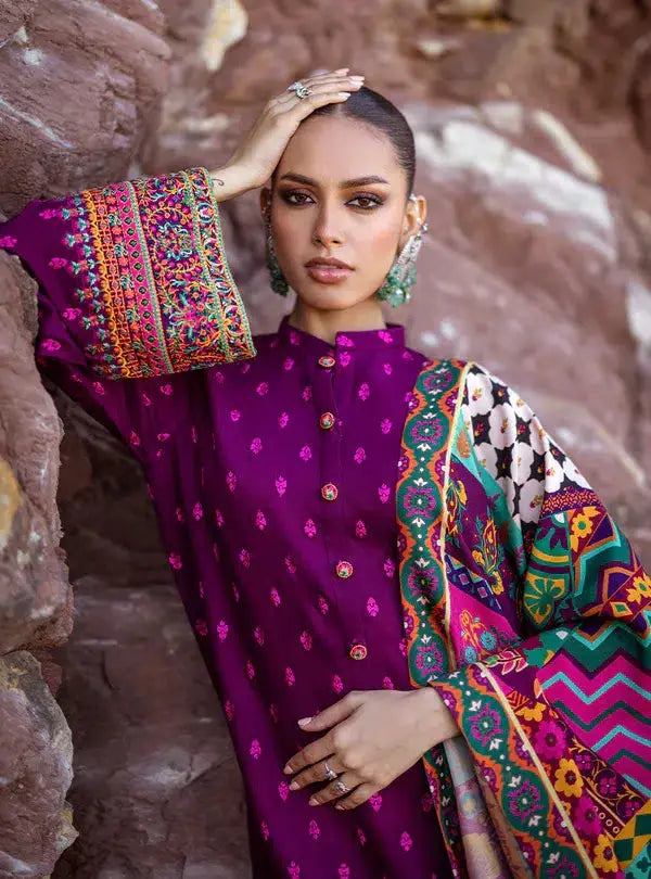 Zainab Chottani | Winter Shawls | Gul - Pakistani Designer Dress - by Zainab Chottani | Type: Luxury - 100% Original at Saira Sultan