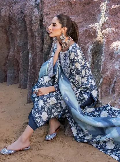 Zainab Chottani | Winter Shawls | Kinara - Pakistani Designer Dress - by Zainab Chottani | Type: Luxury - 100% Original at Saira Sultan