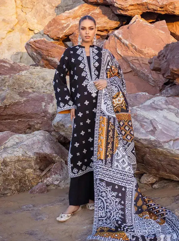 Zainab Chottani | Winter Shawls | Ryma - Pakistani Designer Dress - by Zainab Chottani | Type: Luxury - 100% Original at Saira Sultan