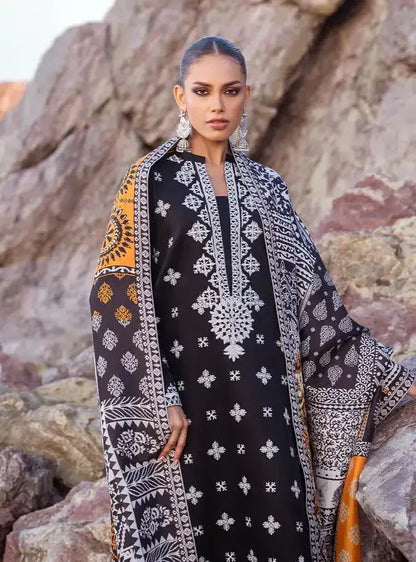 Zainab Chottani | Winter Shawls | Ryma - Pakistani Designer Dress - by Zainab Chottani | Type: Luxury - 100% Original at Saira Sultan