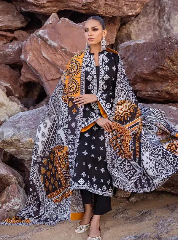 Zainab Chottani | Winter Shawls | Ryma - Pakistani Designer Dress - by Zainab Chottani | Type: Luxury - 100% Original at Saira Sultan