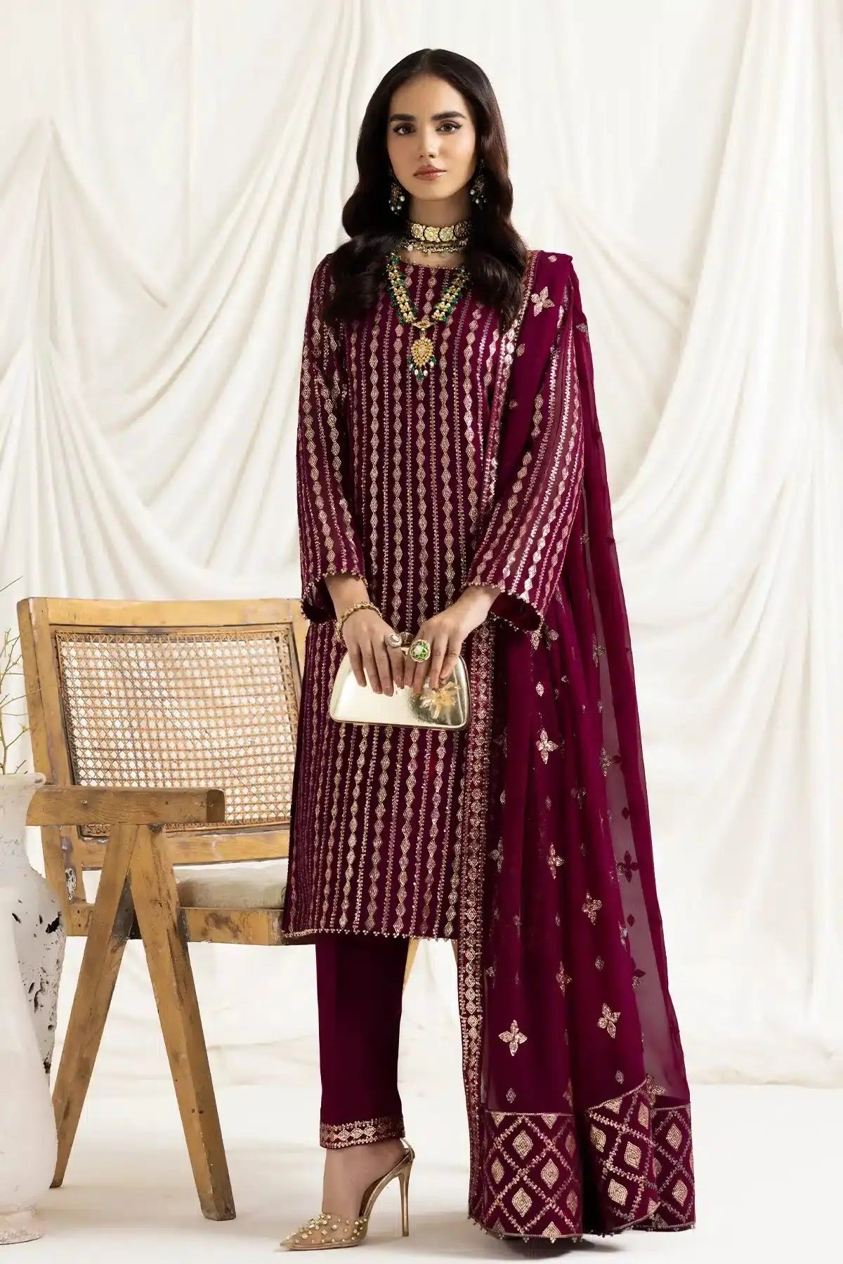 Alizeh | Dua Formals 23 | DUA-V02D03A-AYSAL(MAGENTA) - Pakistani Designer Dress - by Alizeh | Type: Formal - 100% Original at Saira Sultan