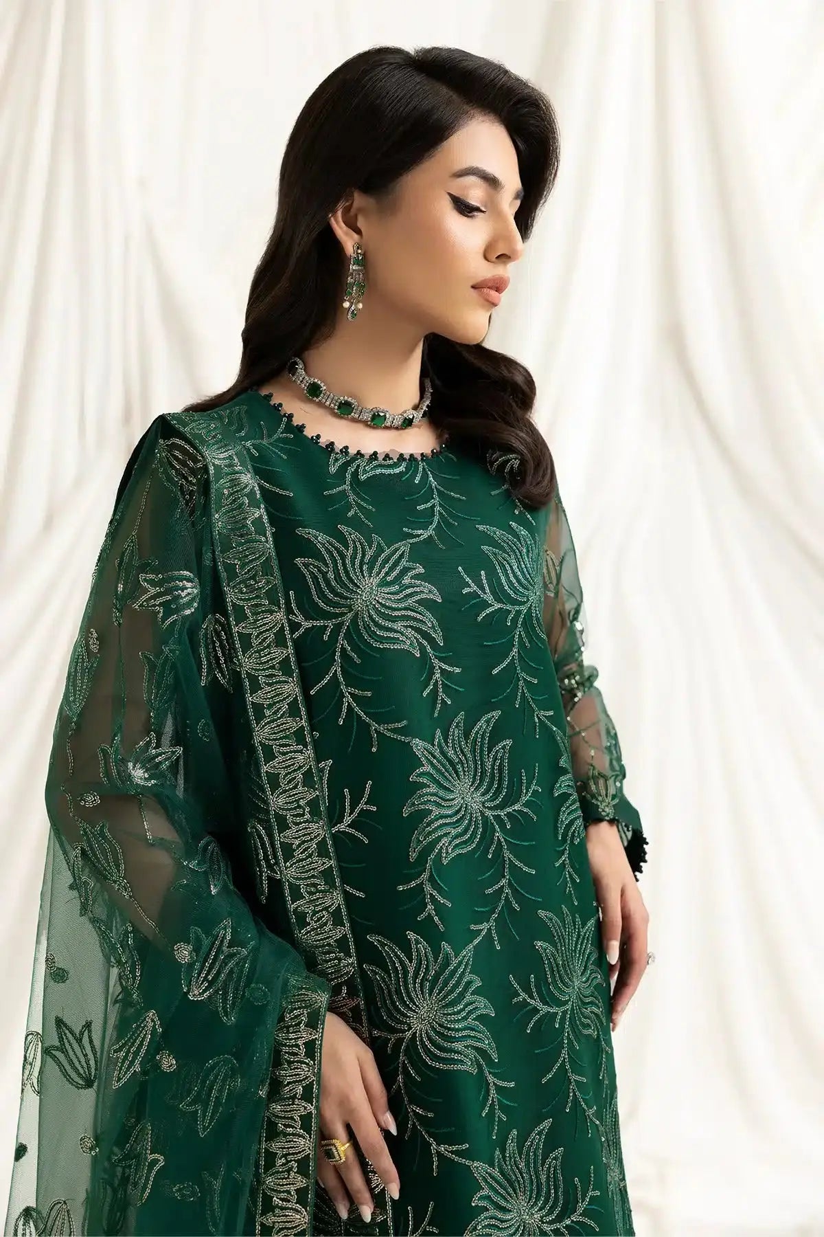 Alizeh | Dua Formals 23 | DUA-V02D05A-ELNAZ(GREEN) - Pakistani Designer Dress - by Alizeh | Type: Formal - 100% Original at Saira Sultan