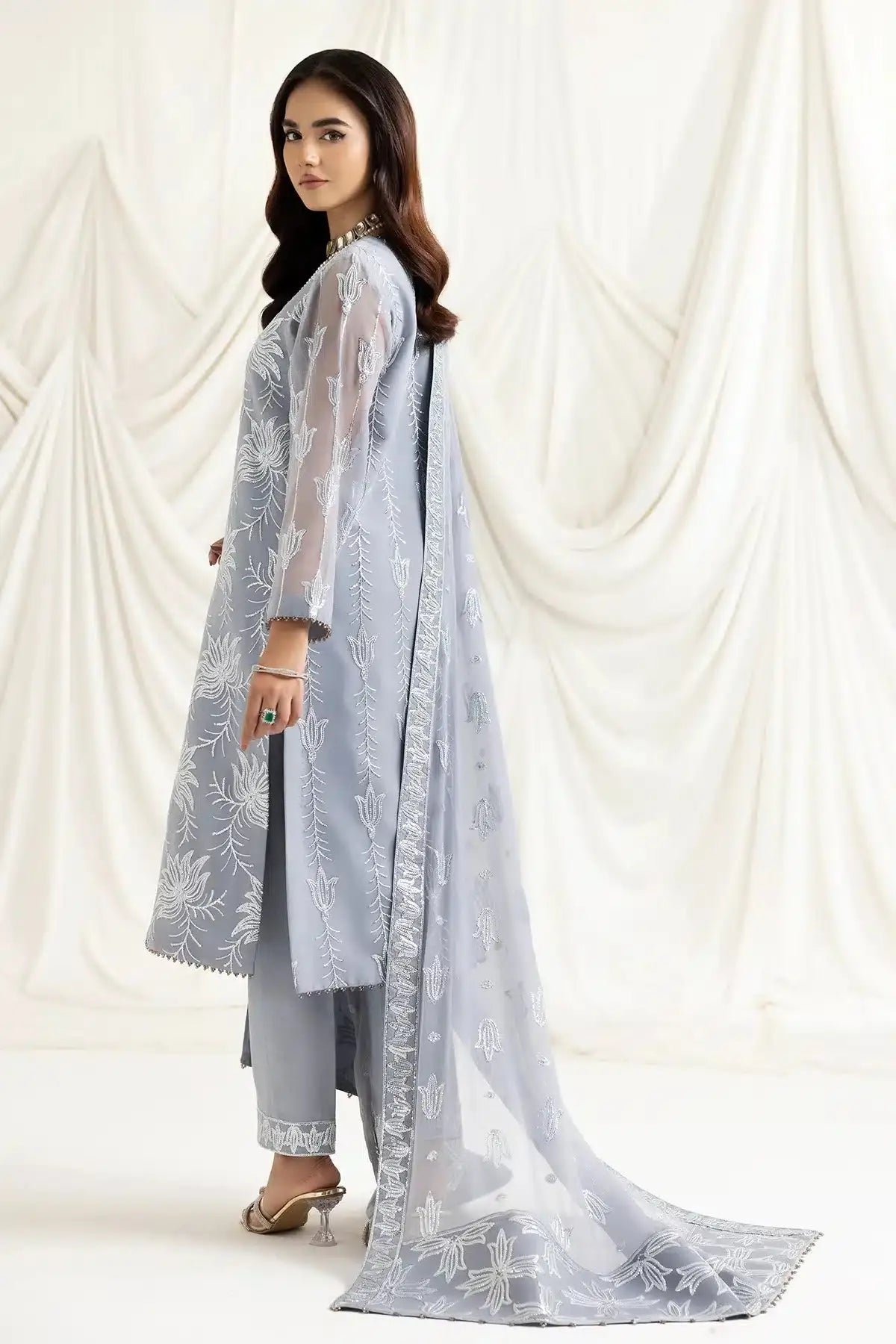 Alizeh | Dua Formals 23 | DUA-V02D05B-ELNAZ(GREY) - Pakistani Designer Dress - by Alizeh | Type: Formal - 100% Original at Saira Sultan