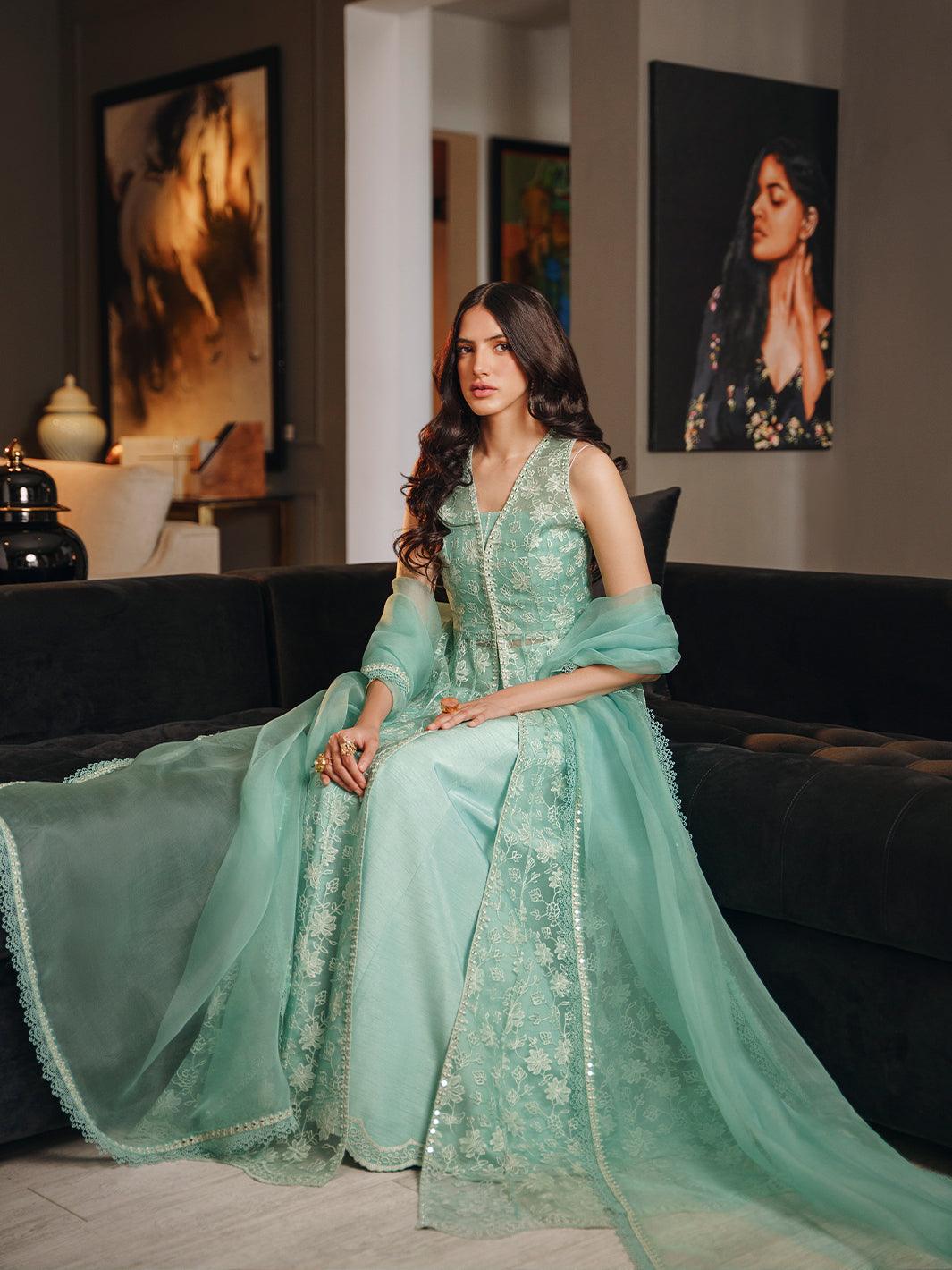Amroz Atelier | Reveur Formals | ƒ‚me Soeur - Pakistani Designer Dress - by Amroz Atelier | Type: Formal - 100% Original at Saira Sultan