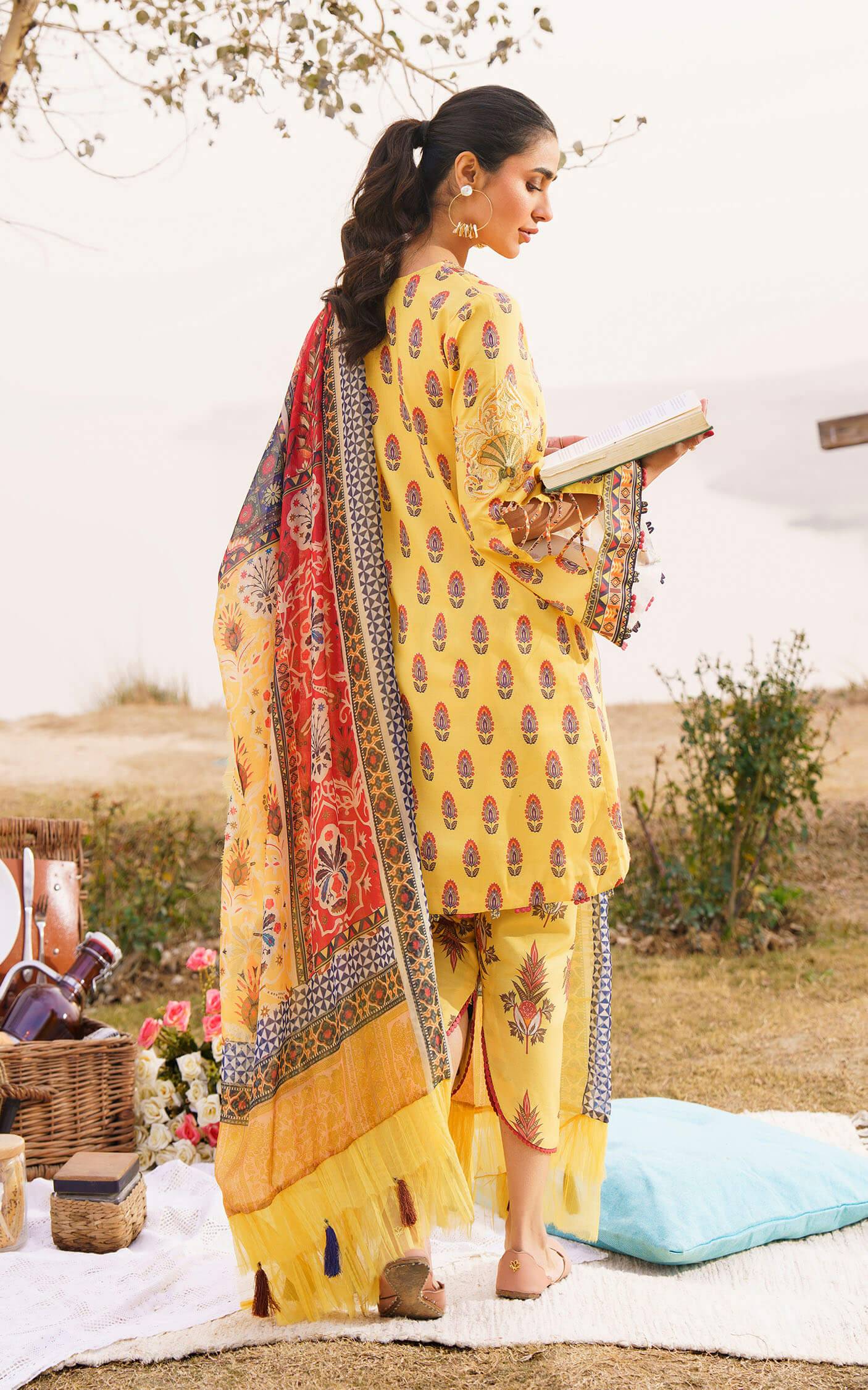 Asifa and Nabeel | Meraki Summer 24 | SONNET-U141M004 - Pakistani Designer Dress - by Asifa and Nabeel | Type: Luxury - 100% Original at Saira Sultan