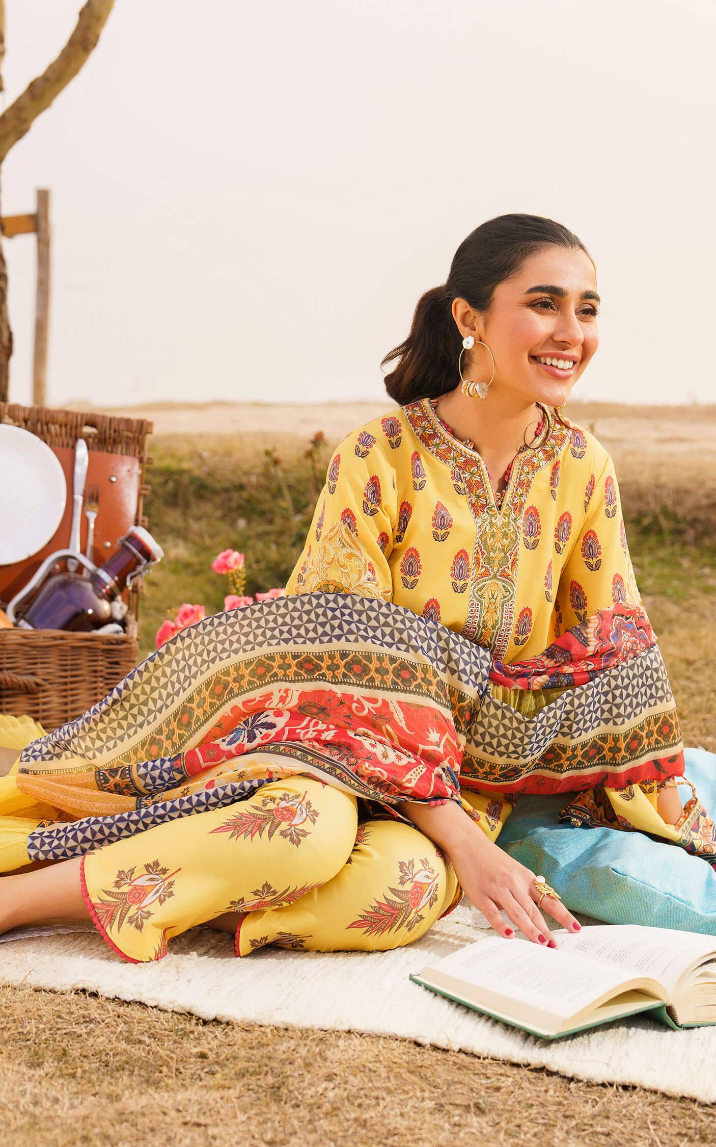 Asifa and Nabeel | Meraki Summer 24 | SONNET-U141M004 - Pakistani Designer Dress - by Asifa and Nabeel | Type: Luxury - 100% Original at Saira Sultan