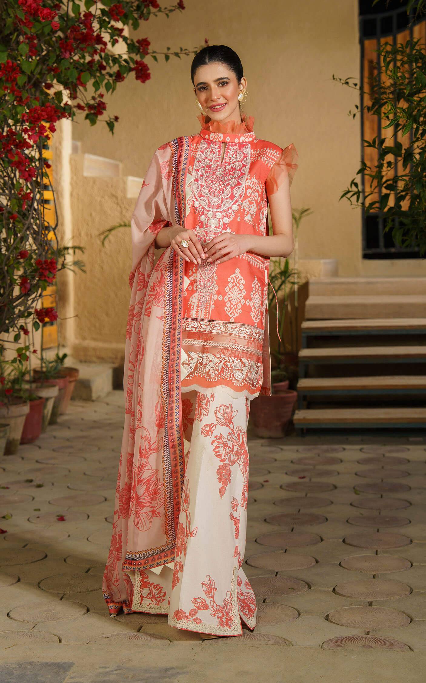 Asifa and Nabeel | Meraki Summer 24 | DAHLIA-U141M001 - Pakistani Designer Dress - by Asifa and Nabeel | Type: Luxury - 100% Original at Saira Sultan