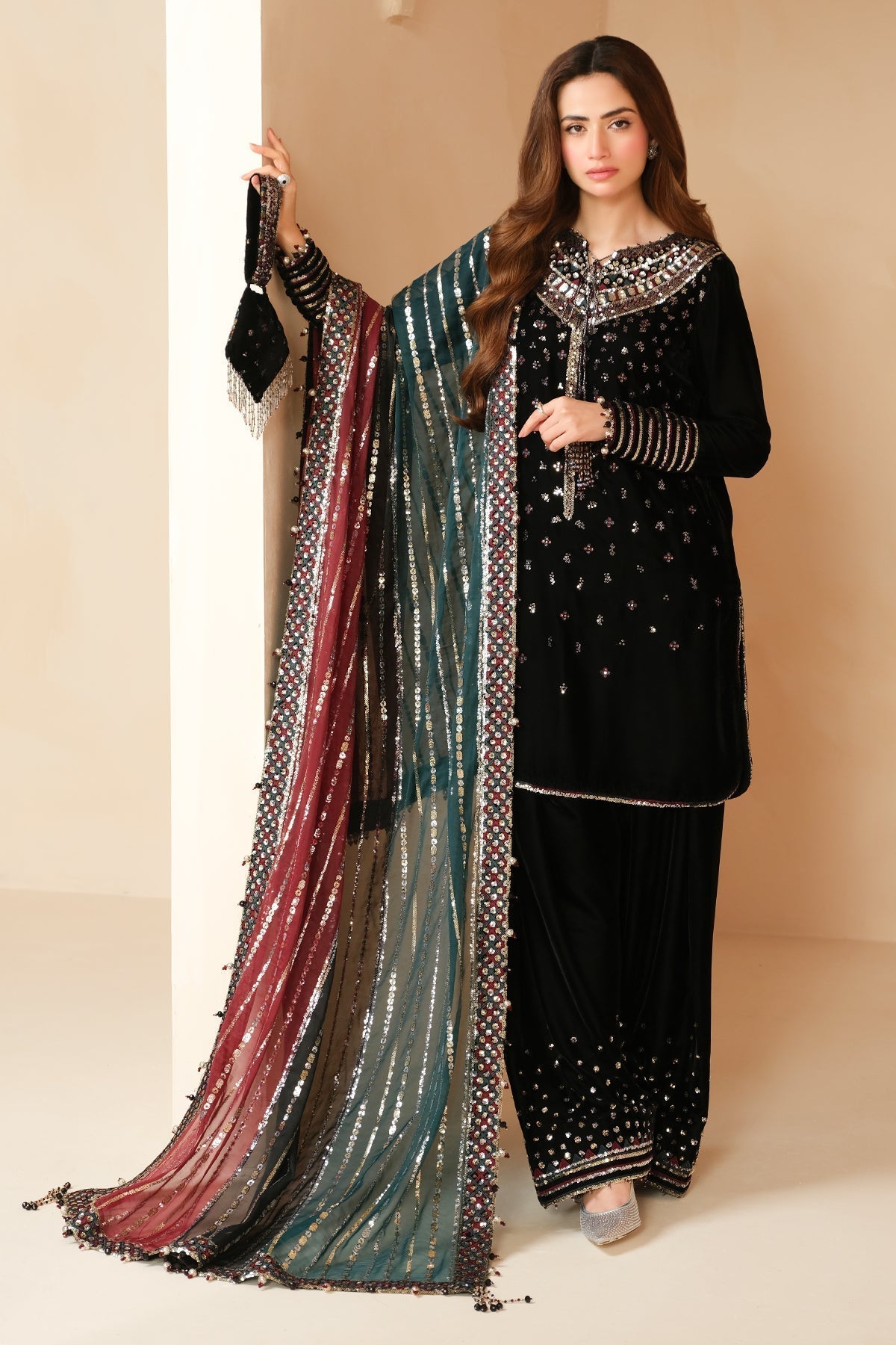 Jazmin | Velvet Edit 24 | Velvet Formal VF-2037 - Pakistani Designer Dress - by Jazmin | Type: Formal - 100% Original at Saira Sultan