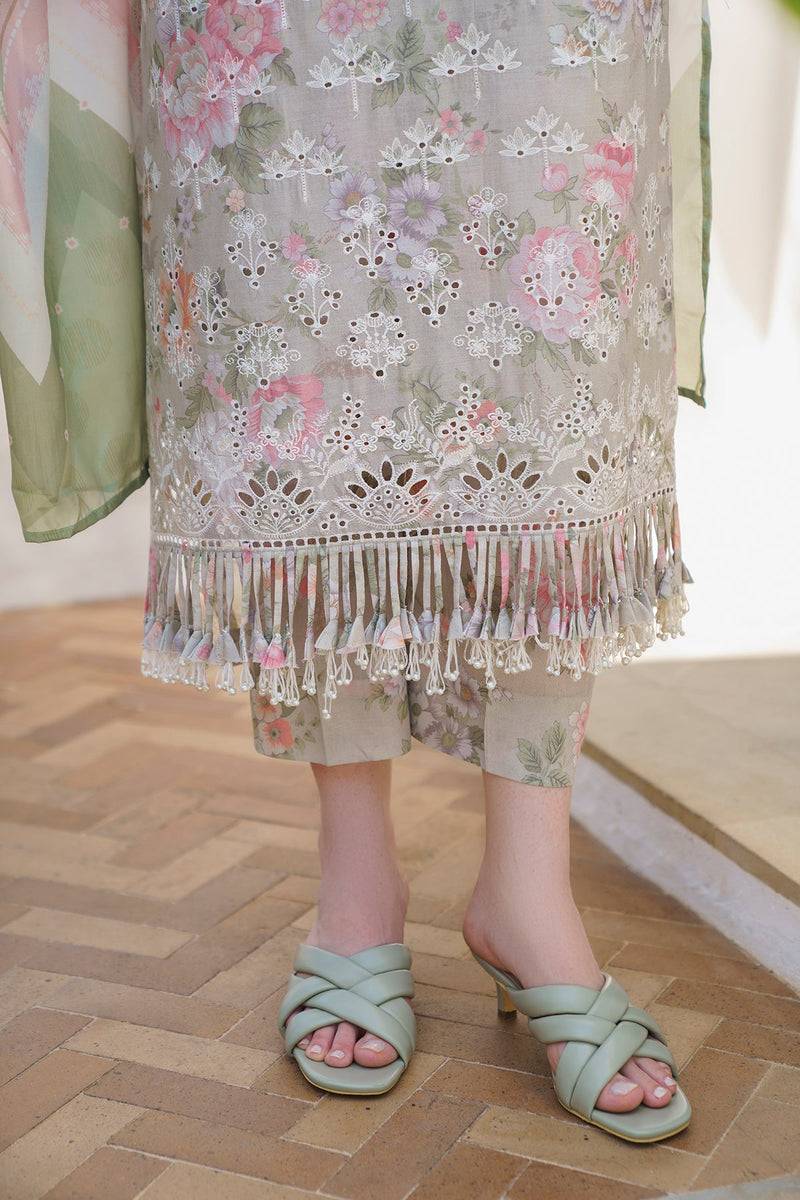 Baroque | Lawn Collection 24 | UF-575 - Pakistani Designer Dress - by Baroque | Type: Luxury - 100% Original at Saira Sultan