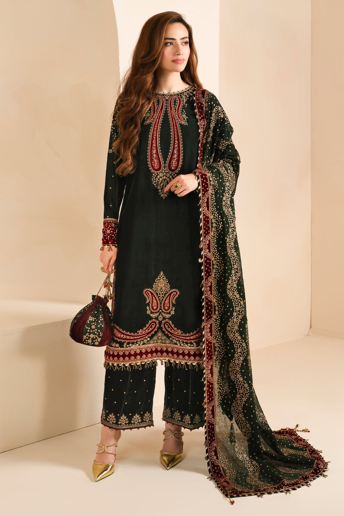 Jazmin | Velvet Edit 24 | Velvet Formal VF-2034 - Pakistani Designer Dress - by Jazmin | Type: Formal - 100% Original at Saira Sultan