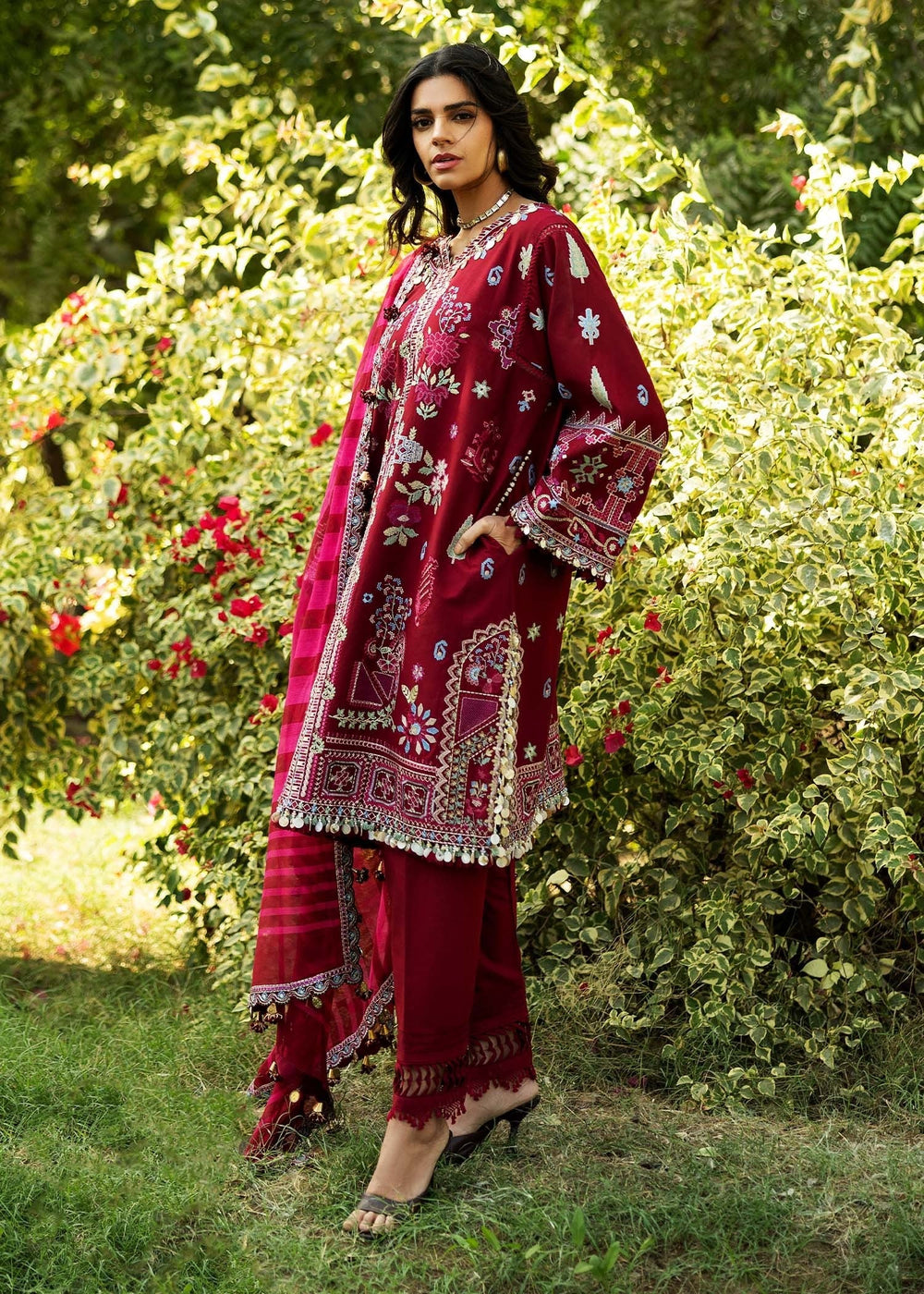 Sadaf Fawad Khan | Siraa Lawn 25 |WISTERIA - B M Blood Red Lawn