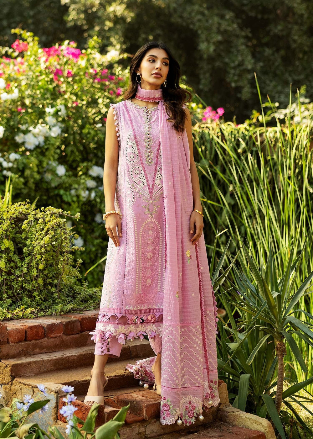 Sadaf Fawad Khan | Siraa Lawn 25 | FRENCH HEARTS - B XS Pink Lawn