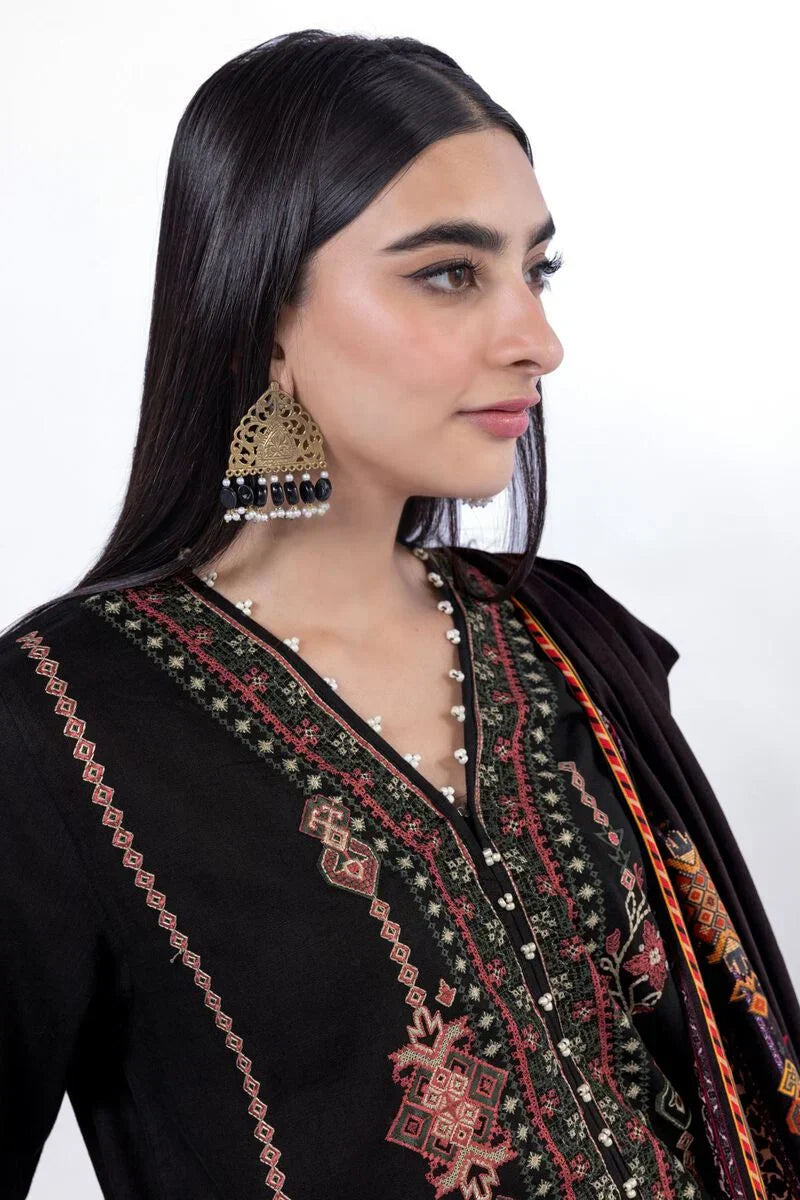 Khaadi | My Winter Mood | DCH01 L Black Cross Stitch