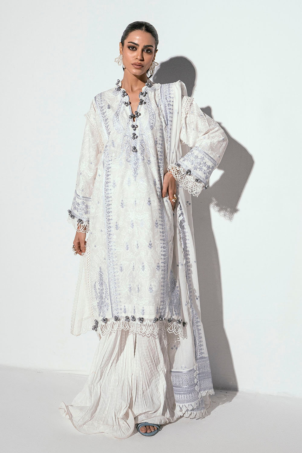 Gul Ahmed | Gul Nilofer 25 | DN-42050 XS Ivory Lawn