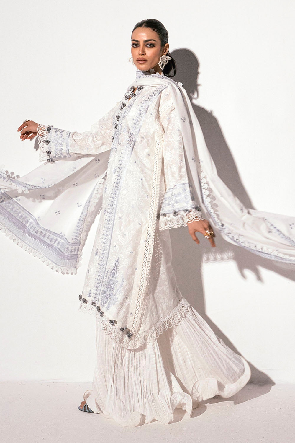 Gul Ahmed | Gul Nilofer 25 | DN-42050 S Ivory Lawn