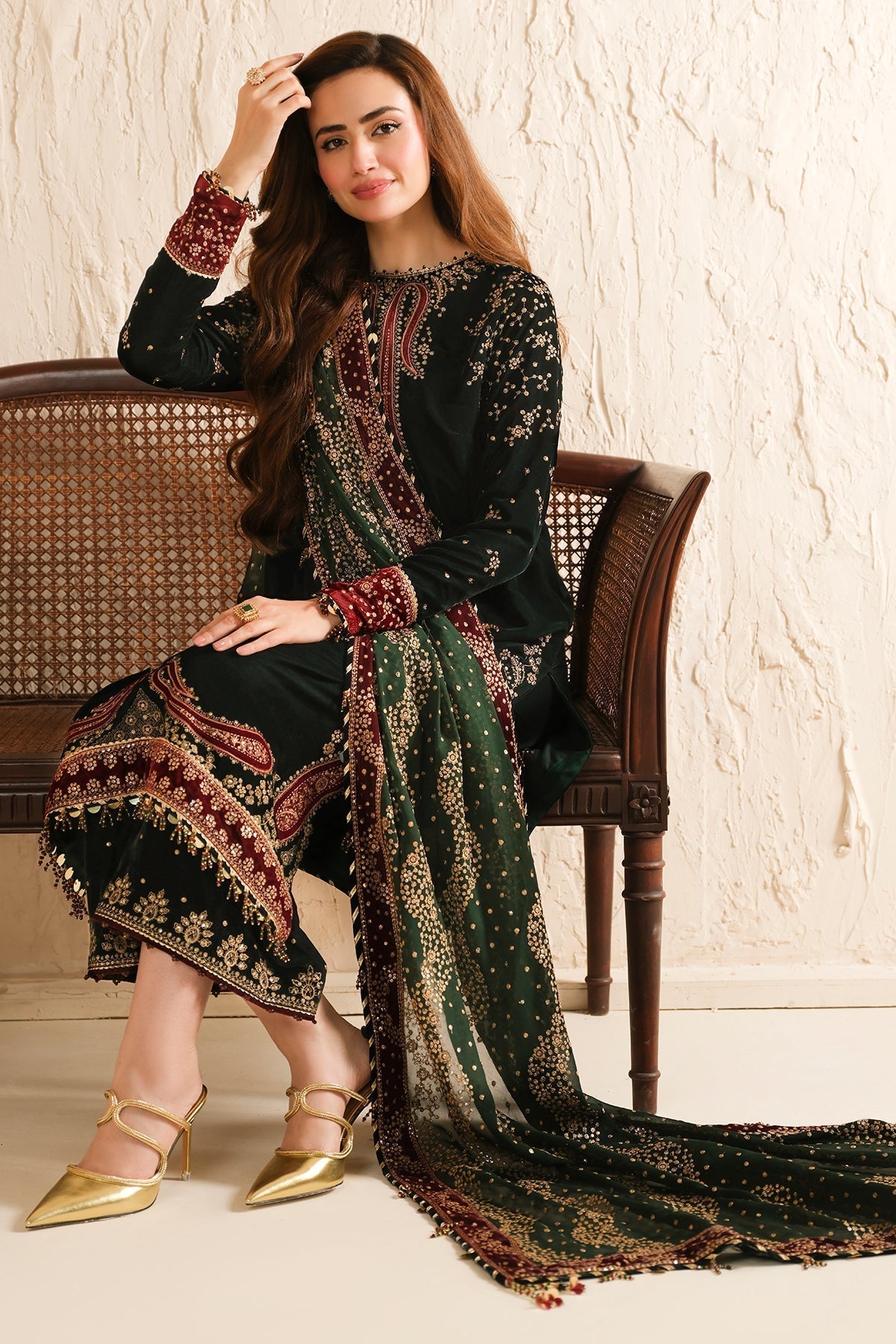 Jazmin | Velvet Edit 24 | Velvet Formal VF-2034 - Pakistani Designer Dress - by Jazmin | Type: Formal - 100% Original at Saira Sultan