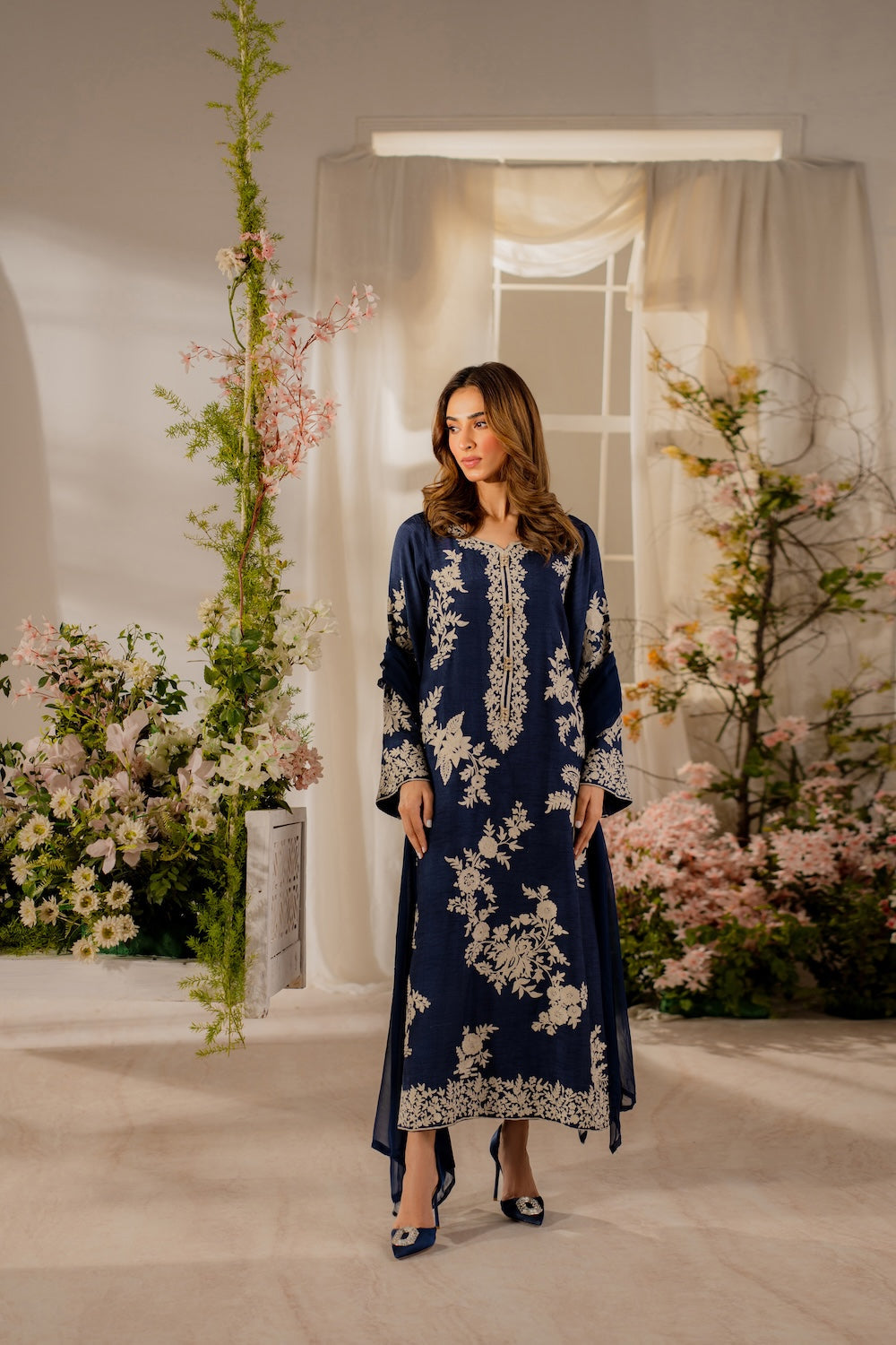 Vintage | Sohani Luxe | Khwaab - Pakistani Designer Dress - by Vintage - Type : Ladies Clothes - 100% Original at Saira Sultan