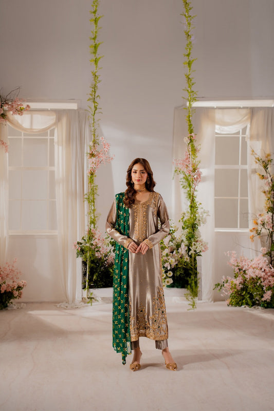 Vintage | Shehnayi Formals | Fia - Pakistani Designer Dress - by Vintage - Type : Ladies Clothes - 100% Original at Saira Sultan