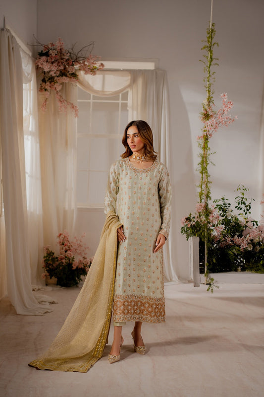 Vintage | Shehnayi Formals | Rashmeet - Pakistani Designer Dress - by Vintage - Type : Ladies Clothes - 100% Original at Saira Sultan