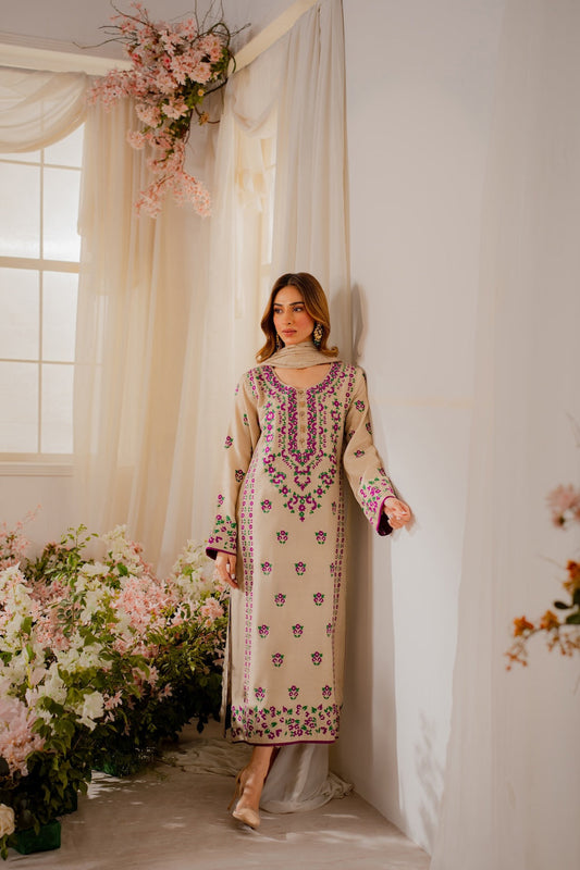 Vintage | Sohani Luxe | Mehrunisa - Pakistani Designer Dress - by Vintage - Type : Ladies Clothes - 100% Original at Saira Sultan