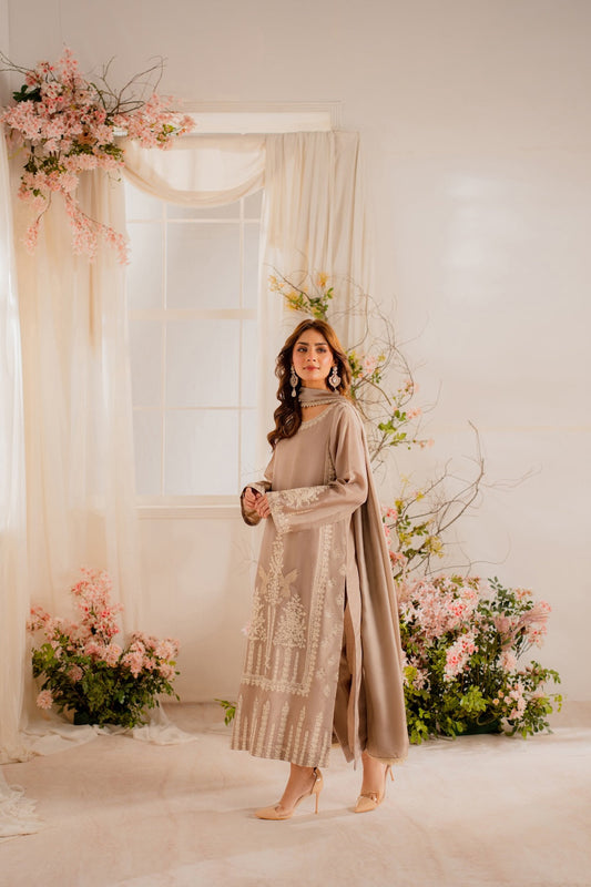 Vintage | Sohani Luxe | Gulrukh - Pakistani Designer Dress - by Vintage - Type : Ladies Clothes - 100% Original at Saira Sultan