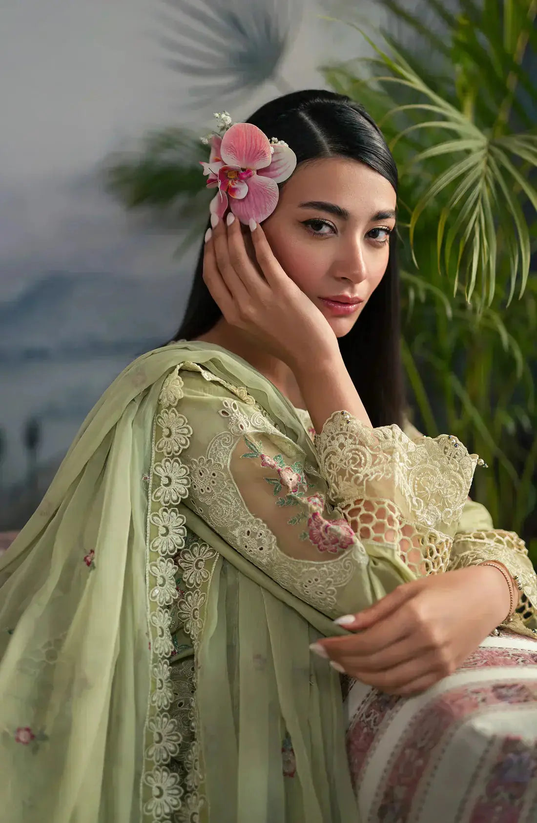 Emaan Adeel | Ayra Luxury Lawn 24 | AR-02 - Pakistani Designer Dress - by Emaan Adeel | Type: Luxury - 100% Original at Saira Sultan